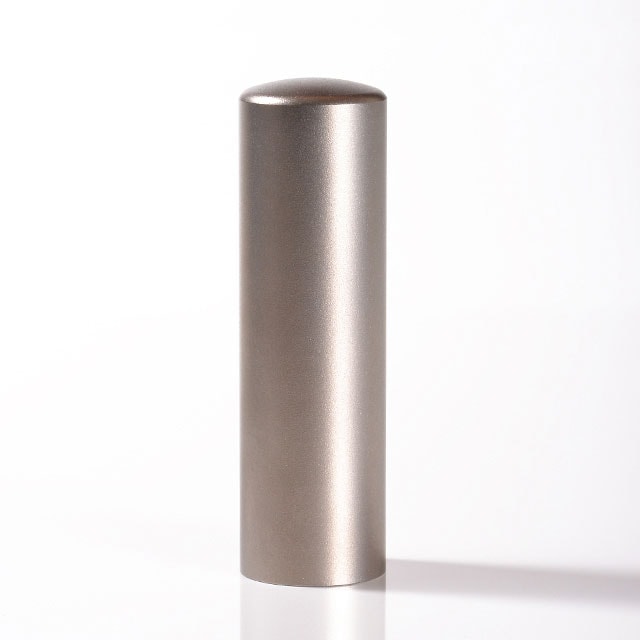 実印 ブラストチタン 18ミリ丸 ｜手彫り仕上げ職人印鑑「天章堂」東京