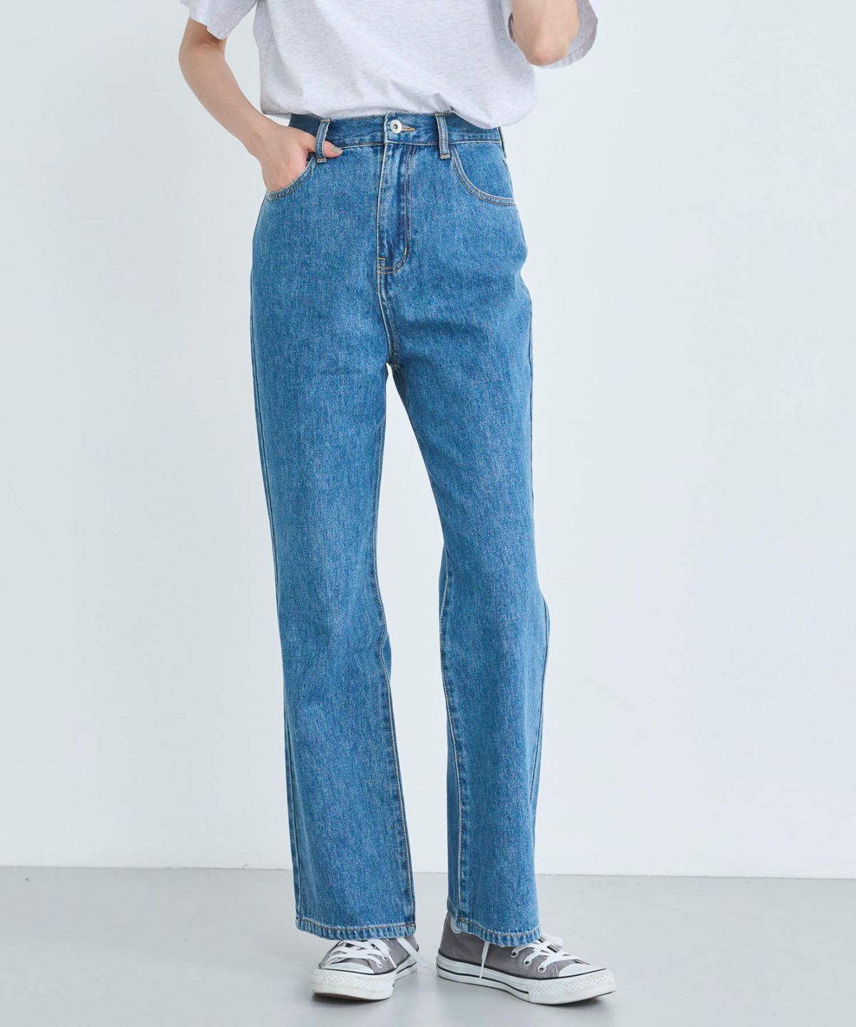 【attiree】【トレンドスタイルが完成する！】ハイウエストセミフレアデニムパンツ 101132