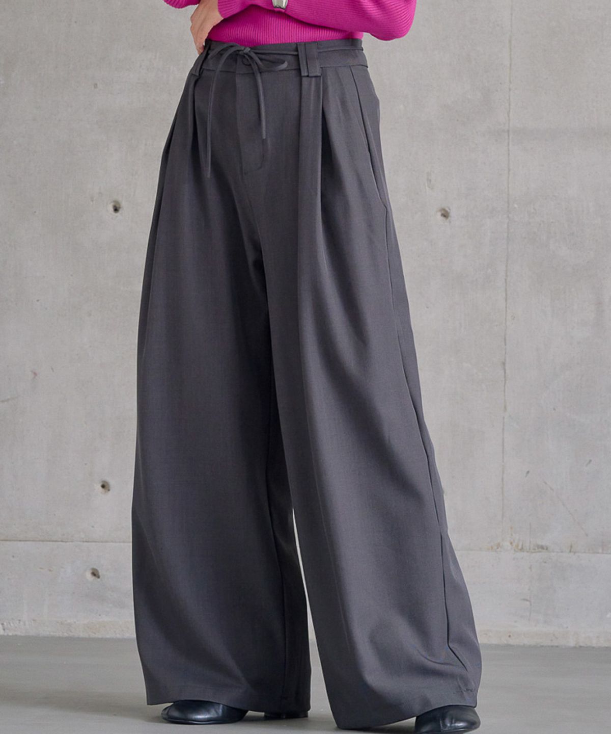 【attiree】無地＆ストライプタックスラックスパンツ