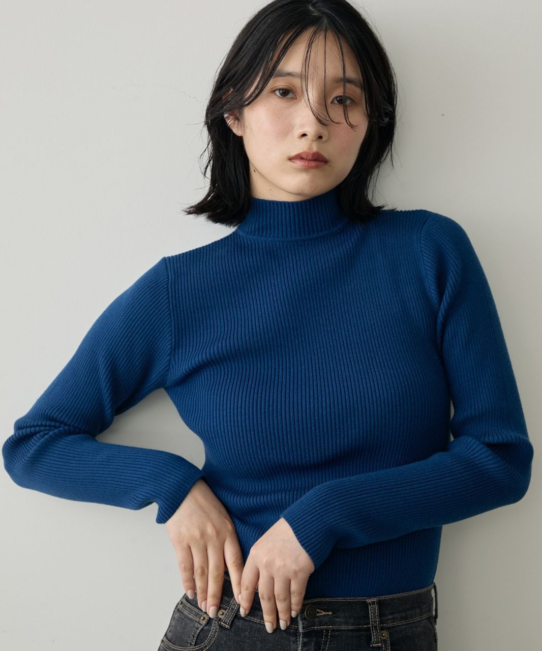 【値下げ】  青 リブ編みセーター roberto collina made in Italy 青いリブ編みセーター - メルカリ