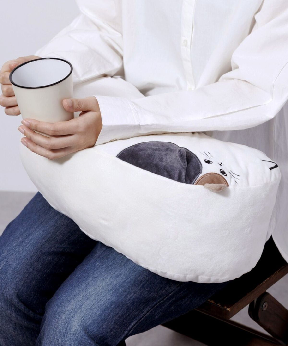 【attiree】ねこねこ 豆クッション