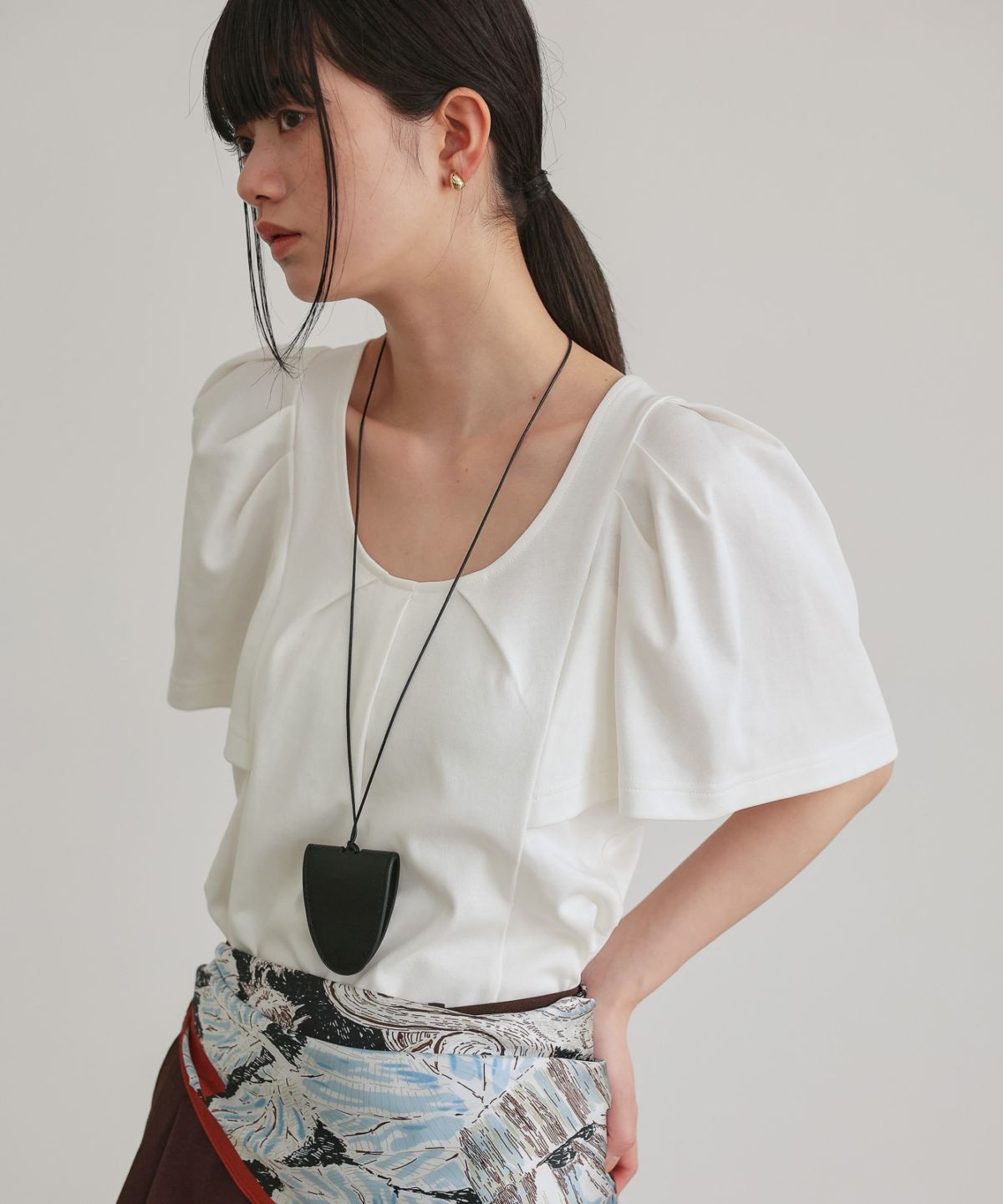Puff sleeve tucked pullover