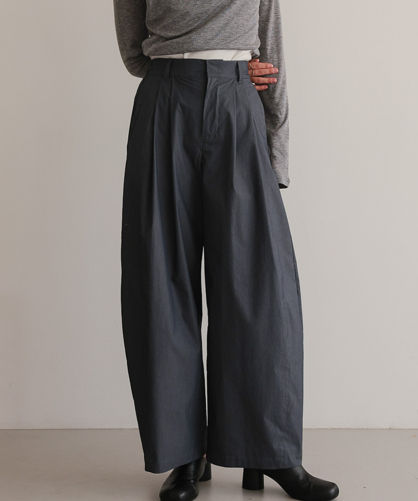 Japanese fabric】 Cotton nylon tuck pants | NEW ARRIVAL | TENTO
