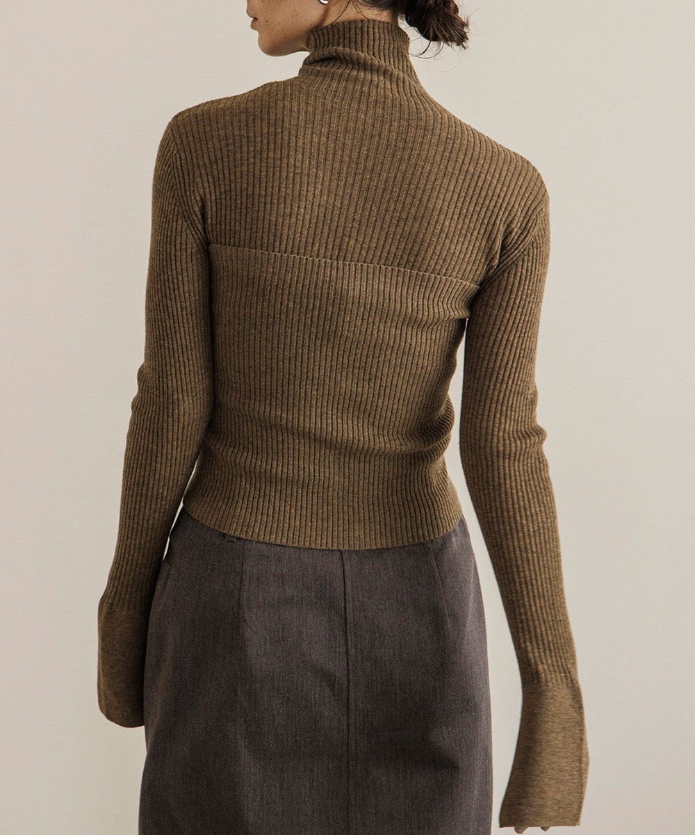 105ブレインタートル ビスチェ付フレアカフスリブタートルニット | Knit | TENTO online