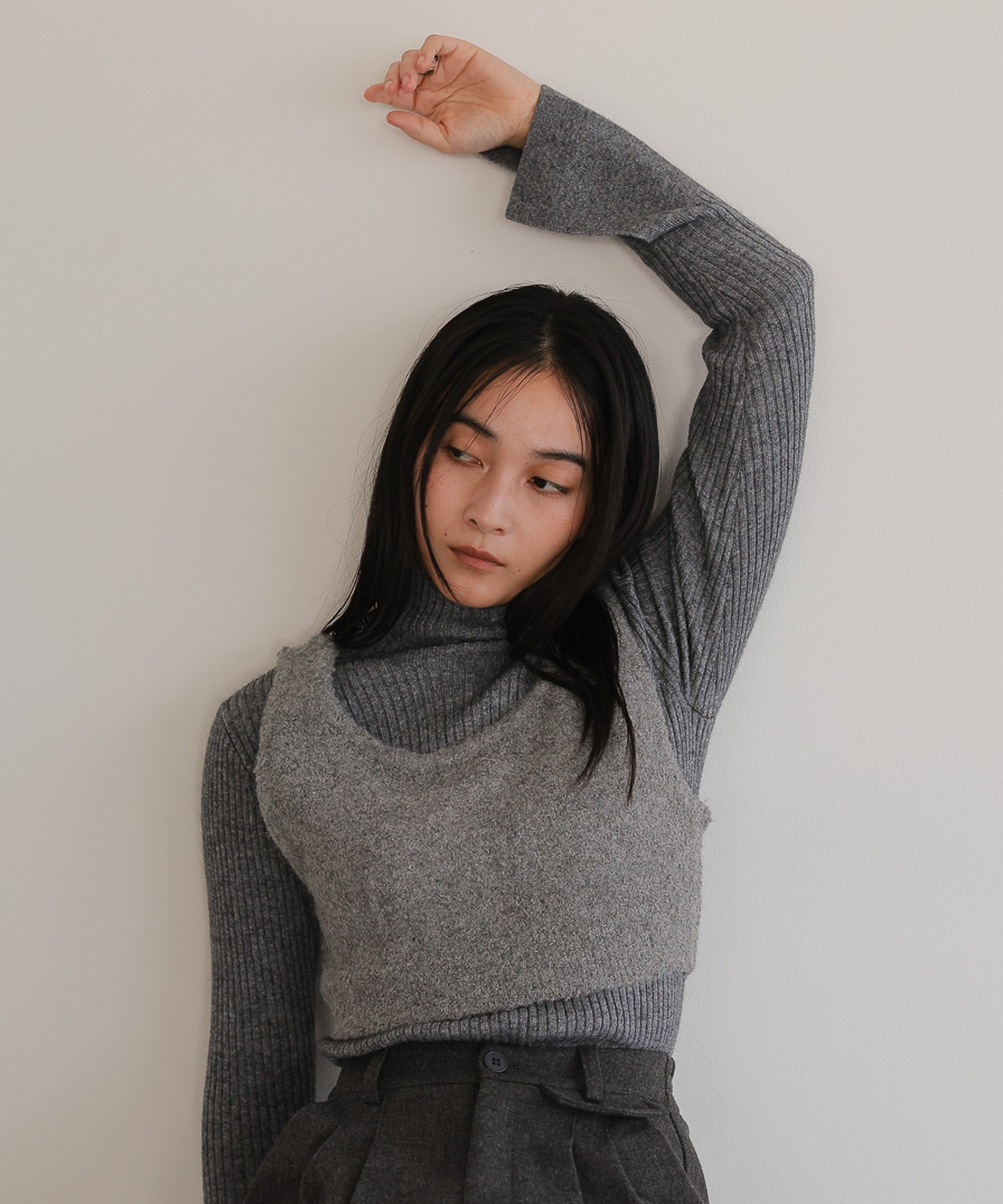 美品・TENTAL ソフトニット・ダークグレー・L-XL ブークレビスチェ付フレアカフスリブタートルニット | NEW ARRIVAL