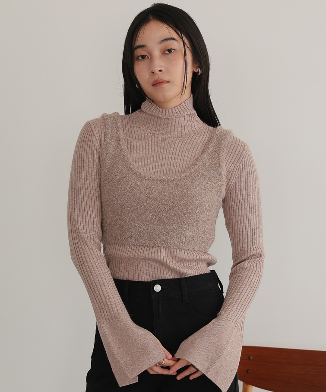 ブークレビスチェ付フレアカフスリブタートルニット | NEW ARRIVAL