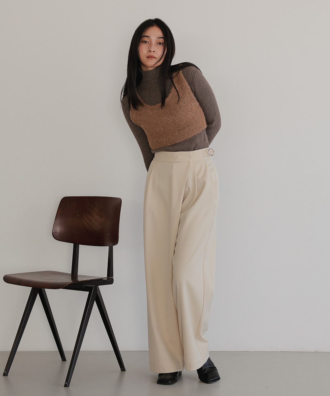 ブークレビスチェ付フレアカフスリブタートルニット | NEW ARRIVAL