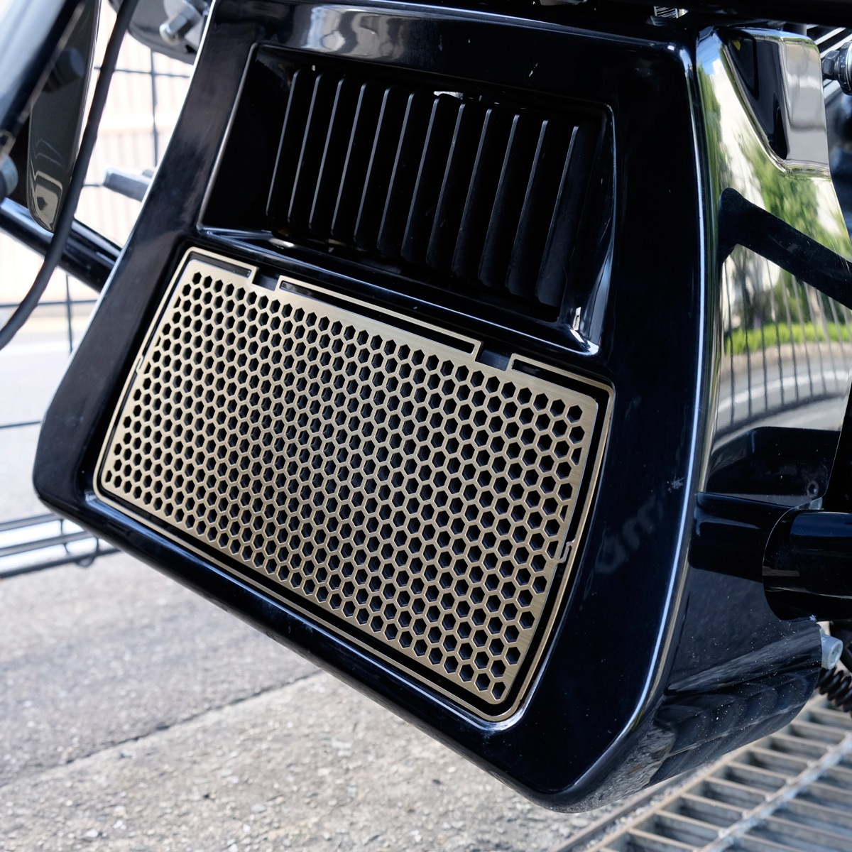 ラジエターガードカバー MW8 Touring models