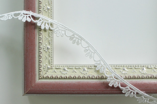 幅約10mm/オフホワイト/25543 レーヨン・ポリエステル国産ケミカルレース　細幅！ドール用にも！<BR>1ｍ単位です