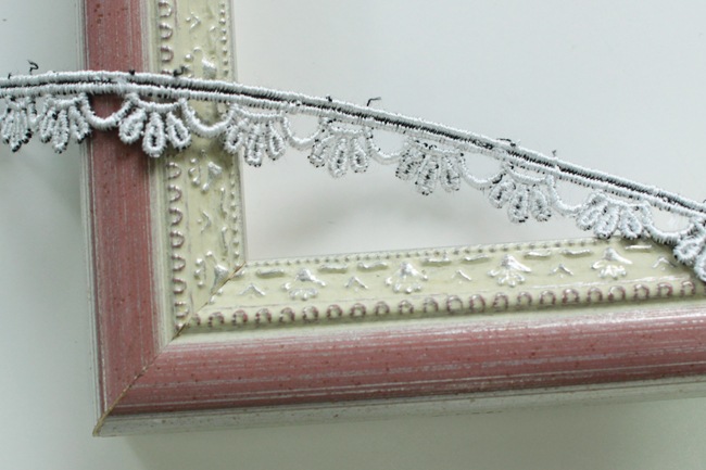 幅約10mm/オフホワイト/25543 レーヨン・ポリエステル国産ケミカルレース　細幅！ドール用にも！<BR>1ｍ単位です