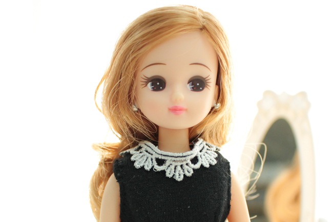 幅約10mm/オフホワイト/25543 レーヨン・ポリエステル国産ケミカルレース　細幅！ドール用にも！<BR>1ｍ単位です