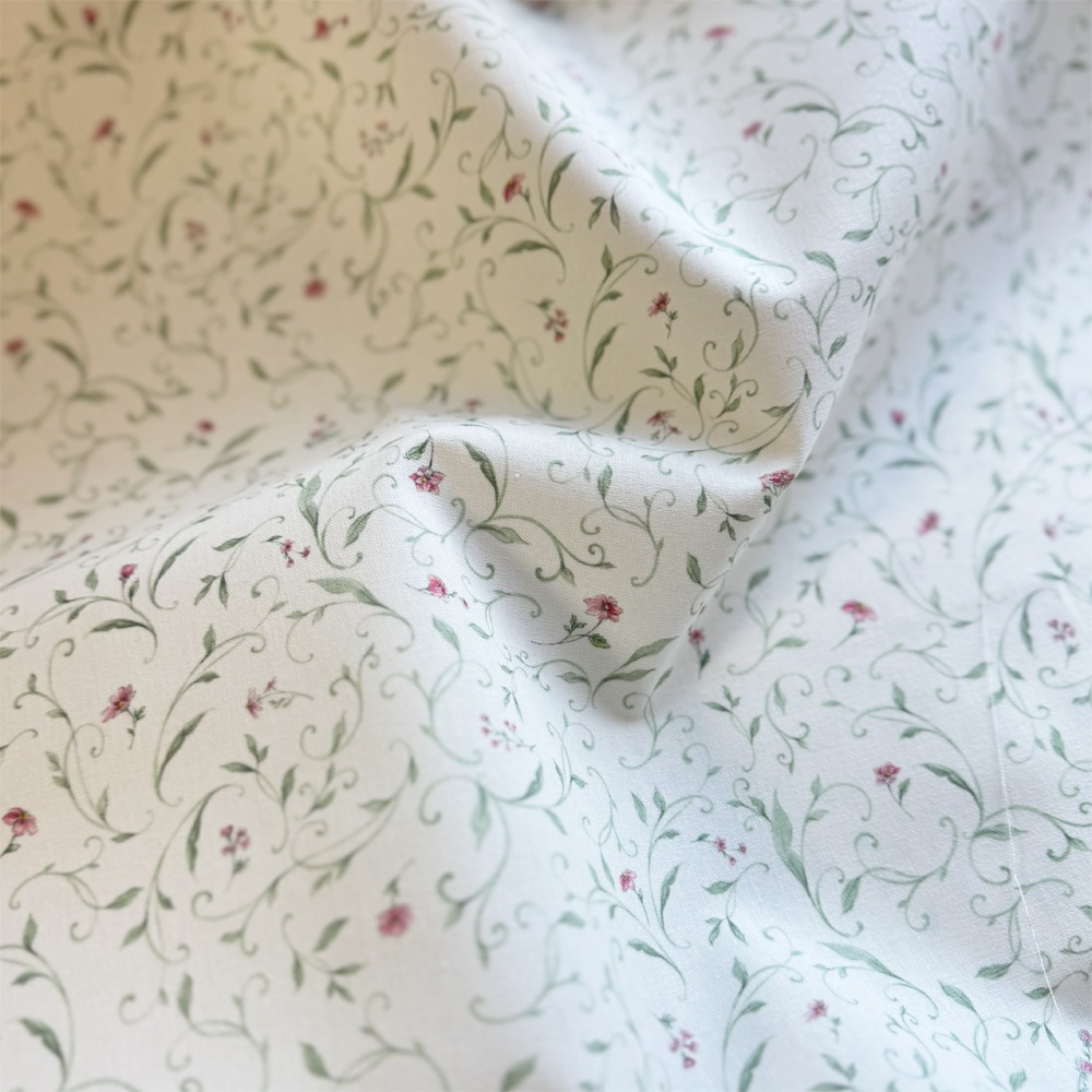 【145cm×50cm】ドイツ輸入生地　acufactum970 ツタと小花の生地