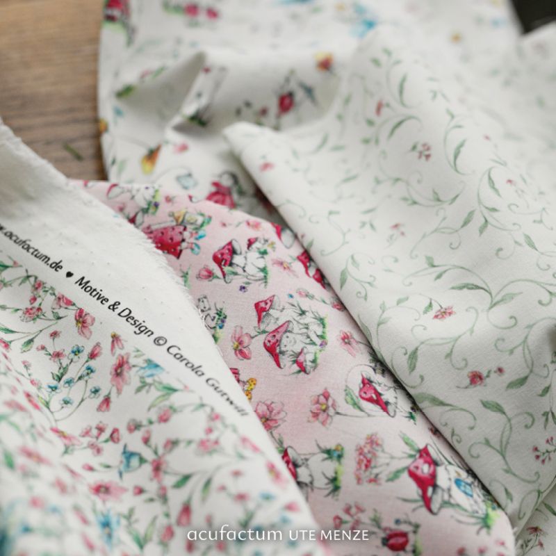 【145cm×50cm】ドイツ輸入生地　acufactum970 ツタと小花の生地