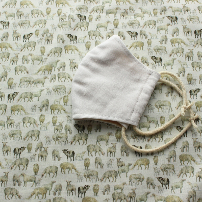 【140cm×50cm】ドイツ輸入生地　acufactum766　羊、子羊、牛柄　牧草地の動物たち柄の生地