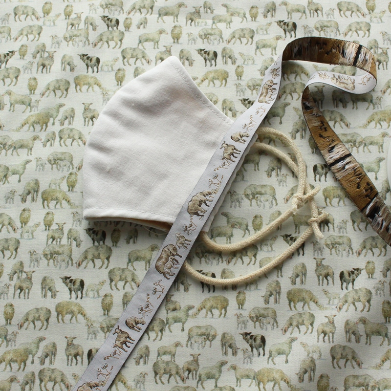 【140cm×50cm】ドイツ輸入生地　acufactum766　羊、子羊、牛柄　牧草地の動物たち柄の生地