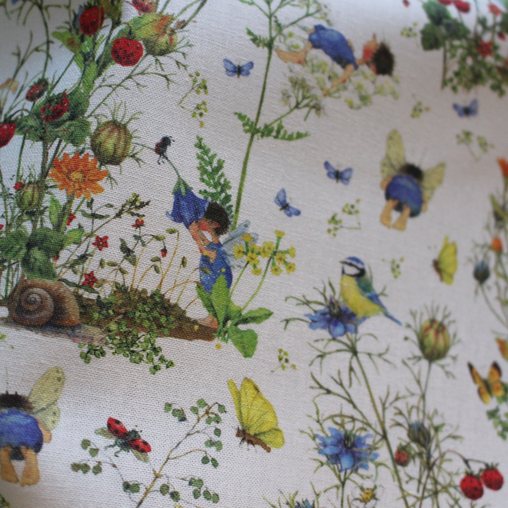 145cm×50cm】ドイツ輸入生地 acufactum884 蝶々と妖精、蜂、鳥柄の生地