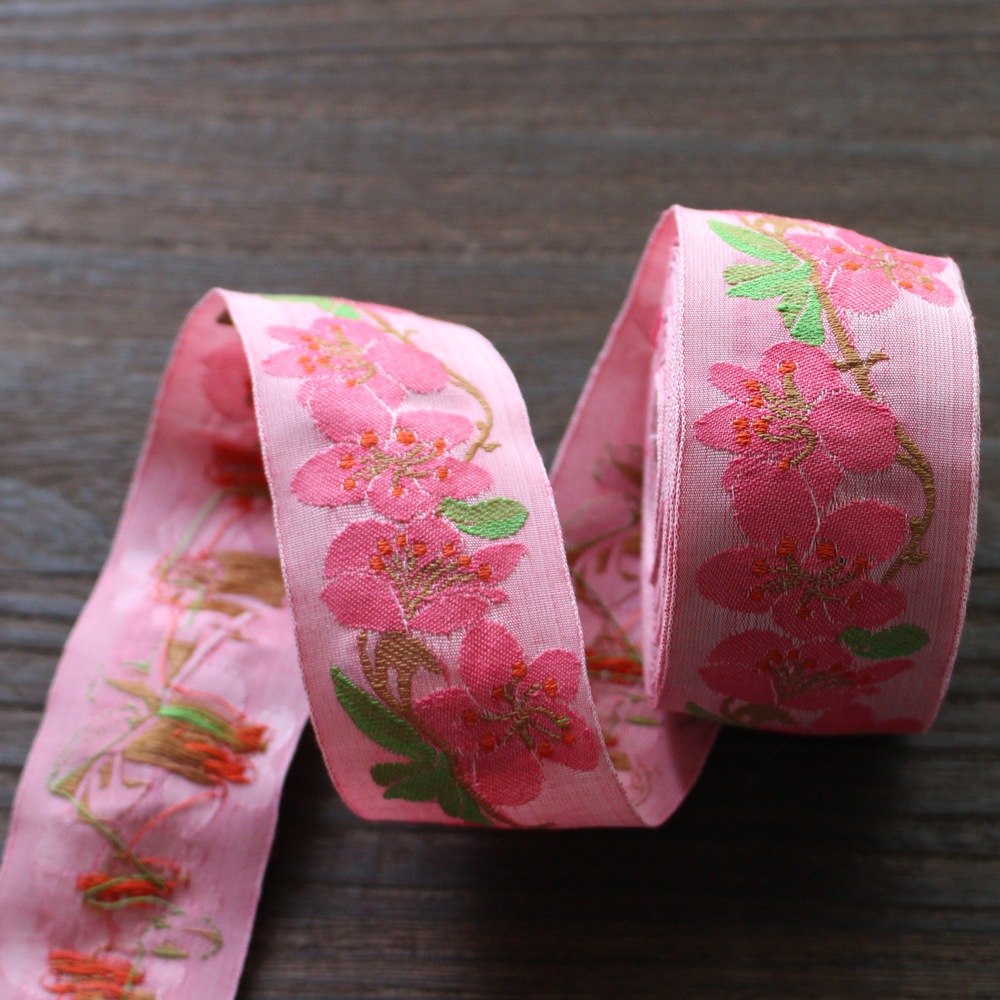 Kafka カフカ社 50cm単位 約幅40mm さくら 桜の花柄チロリアンテープ ジャガードリボン メーカー別 Kafka カフカ ドイツ こだわりの手芸用リボン専門店 アイリボンテラキ