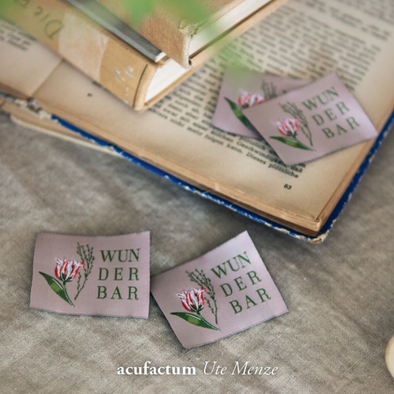 【acufactum370】 約5cm×約4cm--(大）チューリップのタグ　ラベル　織ネーム