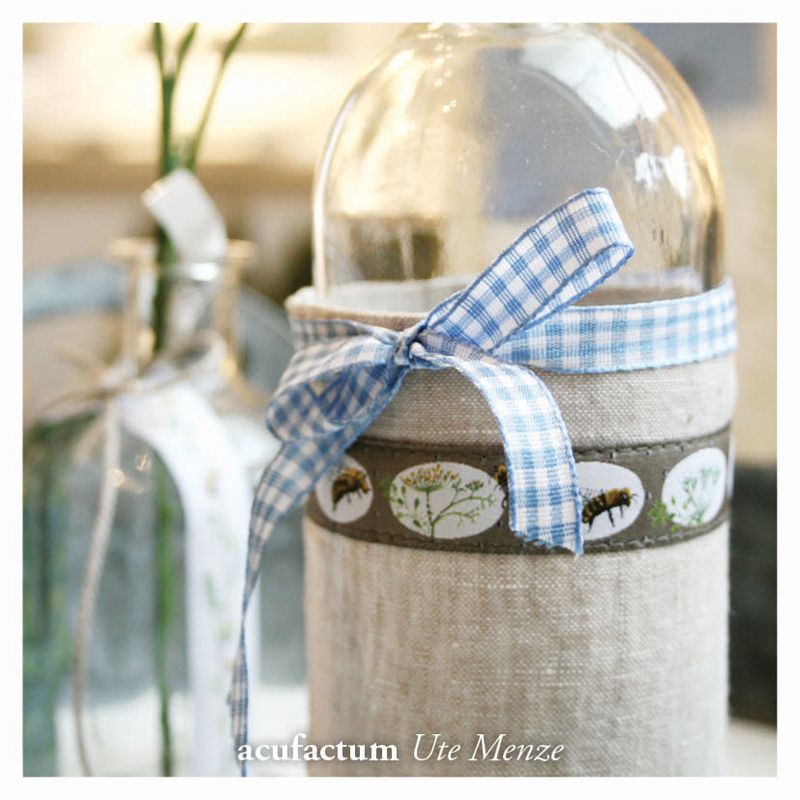 acufactumアクファクトゥム【50cm単位】約幅16mm/ブラウン地ミツバチ柄ジャガードリボン　チロリアンテープ