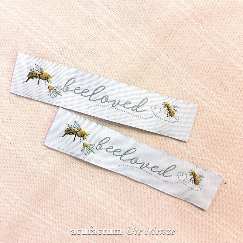 【acufactum282】 約1.6cm×約7.5cm幅- ミツバチの愛 bee loved タグ ラベル 織ネーム