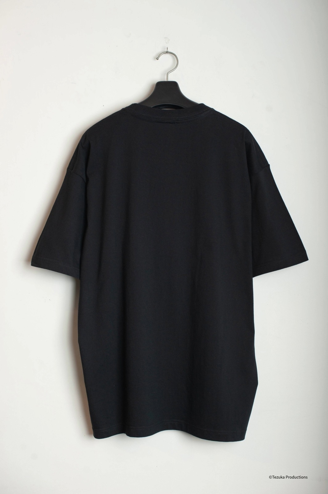 TEZUKA WORLDSEVESKIG S/SL Tee Ver.֥åå BLACK