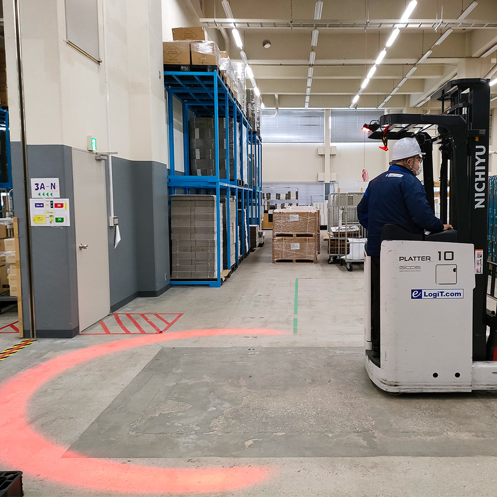 フォークリフトセーフティサークルライト高輝度20Wモデル | THANKO