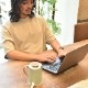 沸かしてそのまま飲める「おひとりさま用マグケトル」