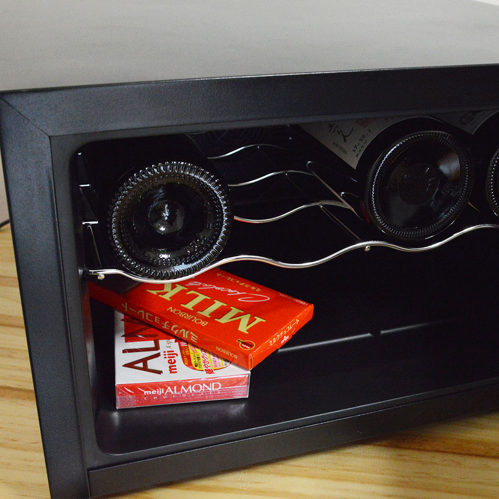 ワインセラー　横置き　俺のワイン　サンコー 横置き型でタッチパネル搭載の小型ワインセラー「俺のワイン