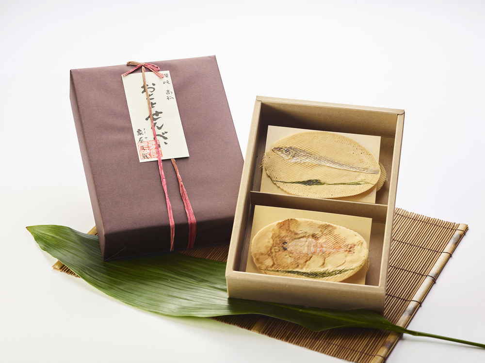 【産地取り寄せ商品】おととせんべい4枚入り(象屋元蔵 )(送料別)