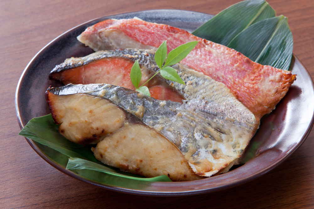 【産地取り寄せ商品】竹八 骨取り 西京味噌漬詰合せ 6切 HN-6(秋田物産)(送料別)