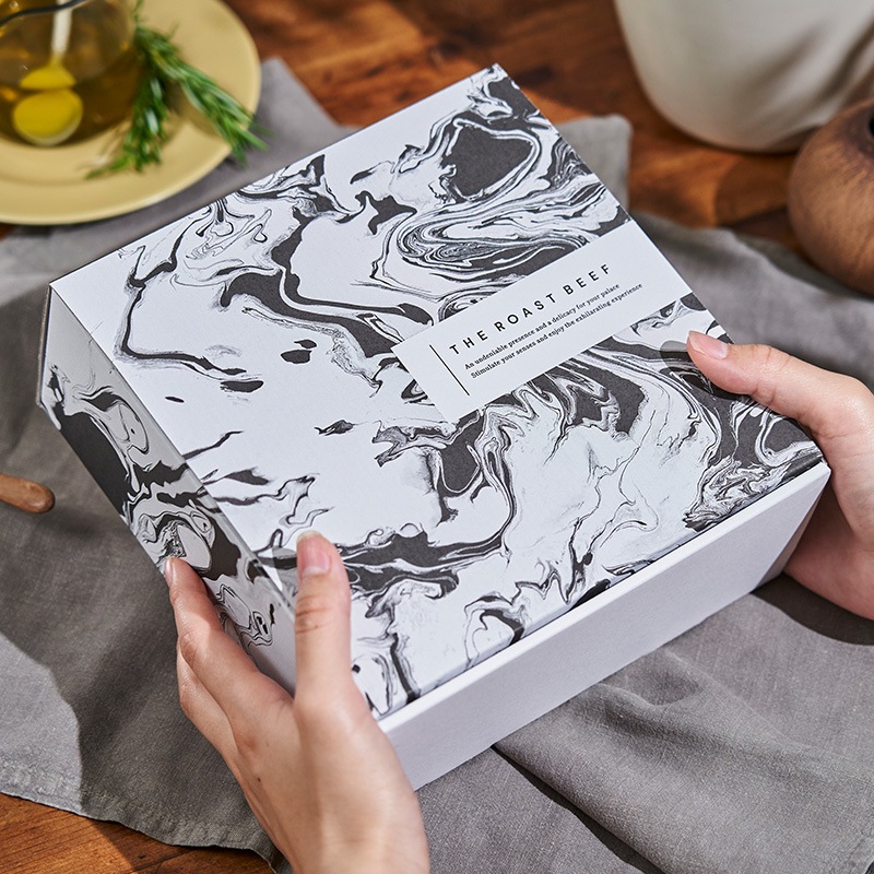 三宿ローストビーフ 300g 2~3名用（2種のソース付き）ご家族や友達一緒に楽しめる塊肉