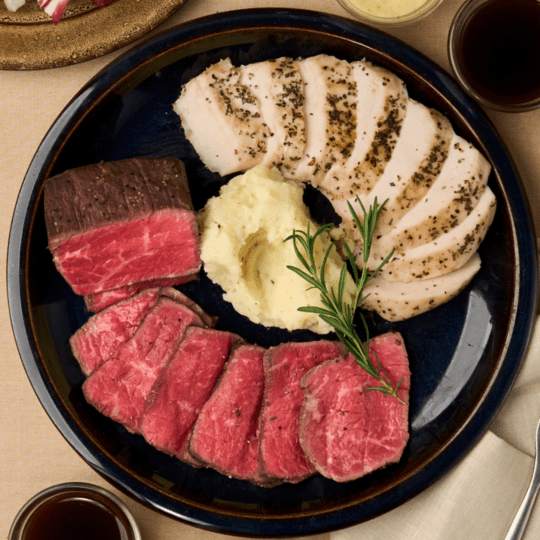 PARTY BOX - 赤城牛＆ローストチキンの肉宴プレート【P2】