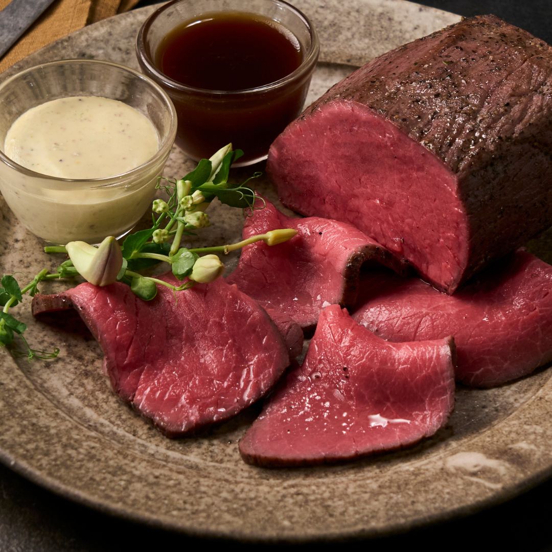 三宿ローストビーフ 500g 2~3名用（2種のソース付き）ご家族や友達一緒に楽しめる塊肉