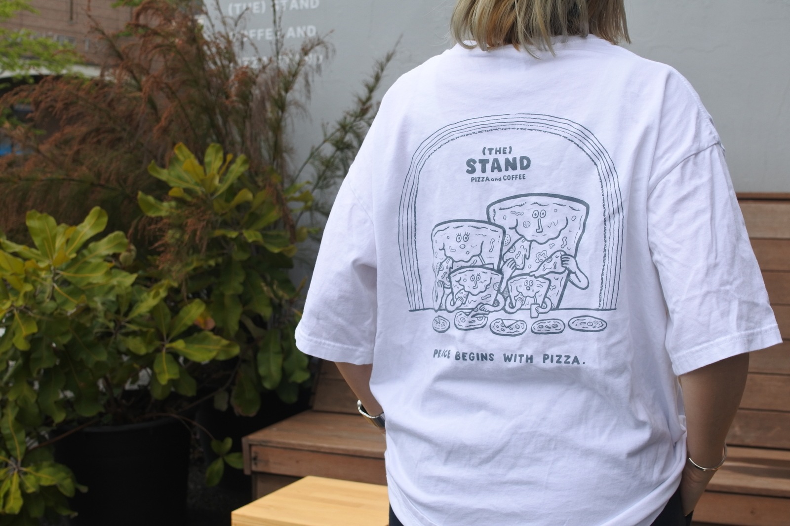 PIZZA FAMILY SHORT SLEEVE TEE