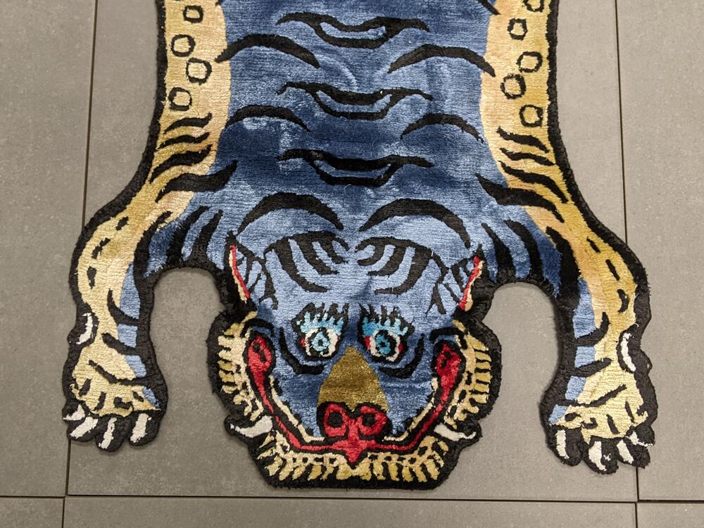 SALE ＜本物新品＞シルク チベタンタイガー BIG 約144センチ チベタンタイガー シルク 本物 タイガー ラグ