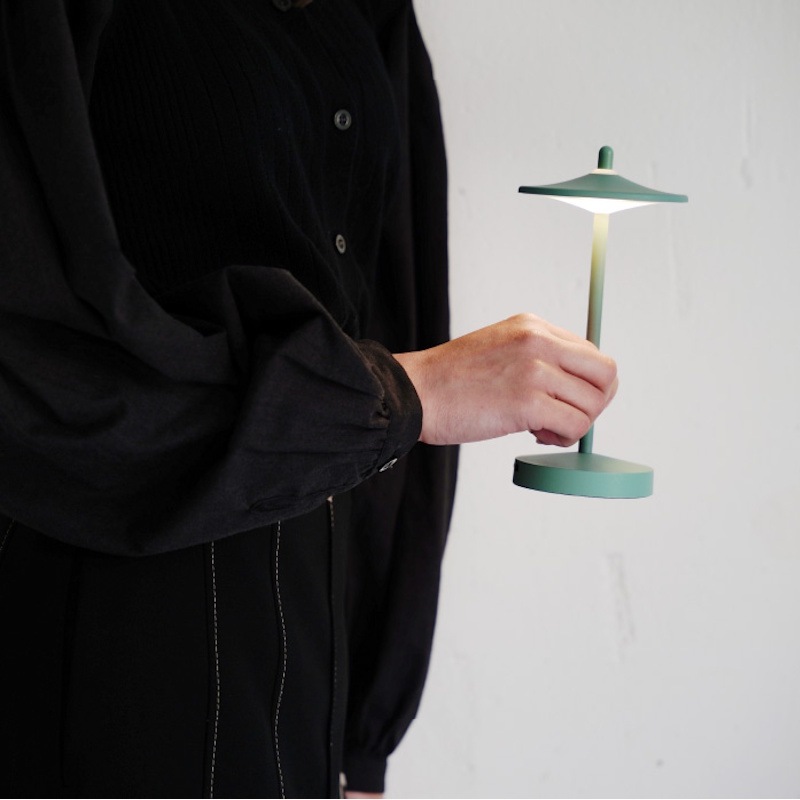 ポータブルランプ Pala LA5413 ※4色から選べます。□ の通販｜東京