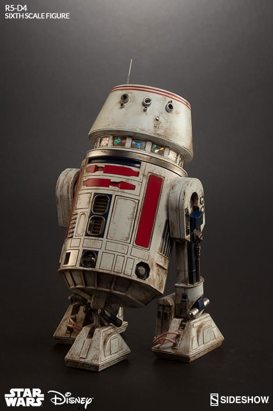スター・ウォーズ / フォースの覚醒』より、R2-D2とC-3PO、BB-8