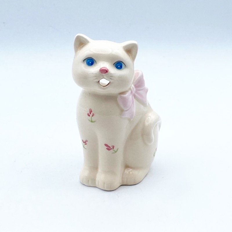 Takahashi San Francisco　青い目をした白猫ちゃんのミルクピッチャー