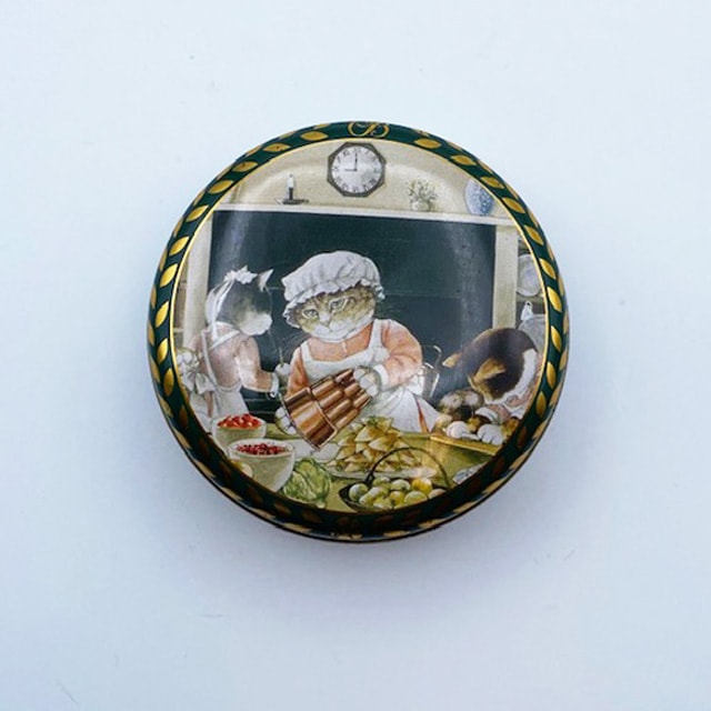 スーザンハーバート Cooking In The Kitchen VICTORIAN CATSのイラスト缶　イギリス製　1990年