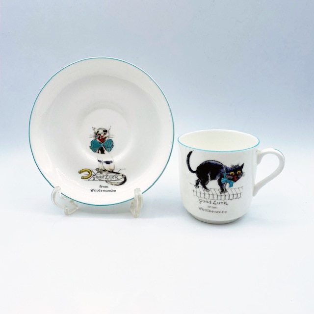 ARCADIAN GOOD LUCK BLACK CATのカップ&ソーサー 1900年代初期 CAULDON