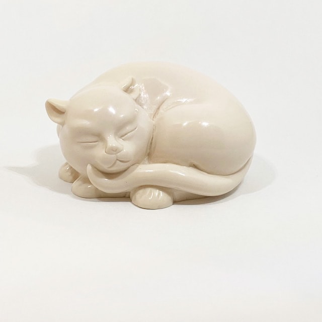 フランクリンミント Netsuke 猫フィギュリン Curio Cabinetシリーズ 1986年