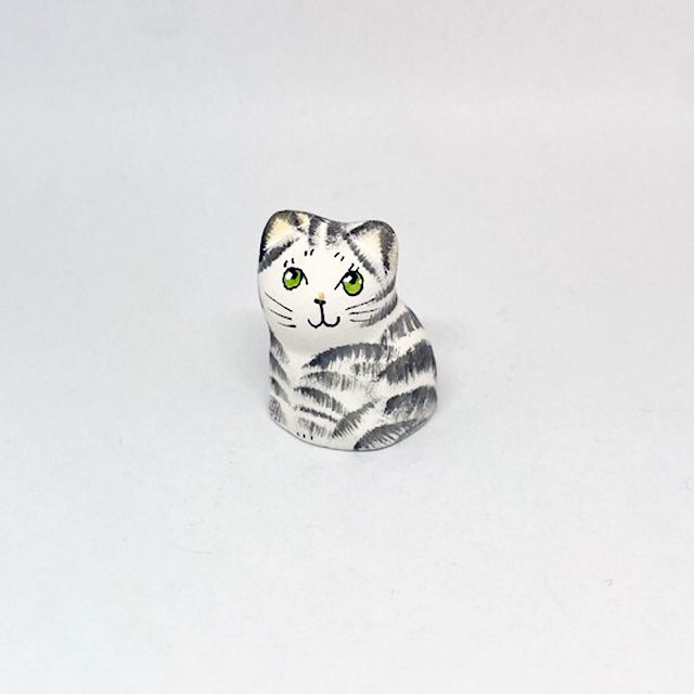 イギリス　メリーフィールドポッタリー 素焼きのミニ猫　サバトラ　シンブルC　Merryfield Pottery