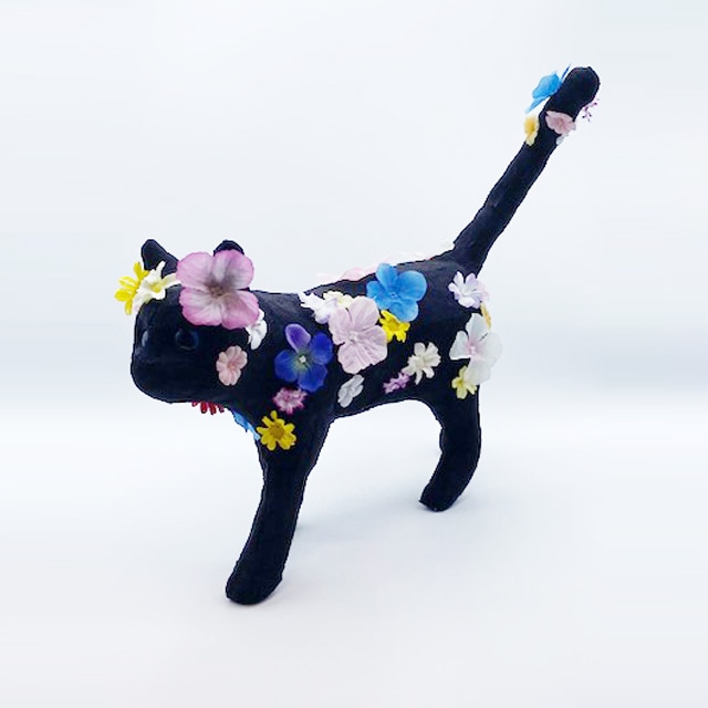 マークン・ネコガスキー　大きなお花の歩く黒猫ちゃん　ちりめん