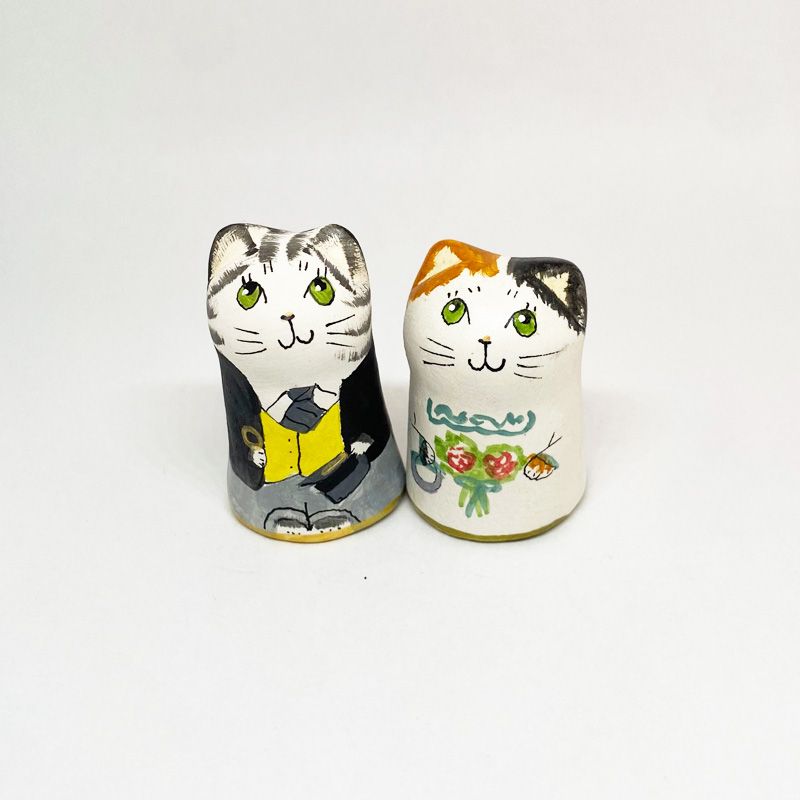 猫のウェディングドール 花嫁と花婿のペア　三毛とサバトラ猫ペアフィギュリン イギリス製陶器