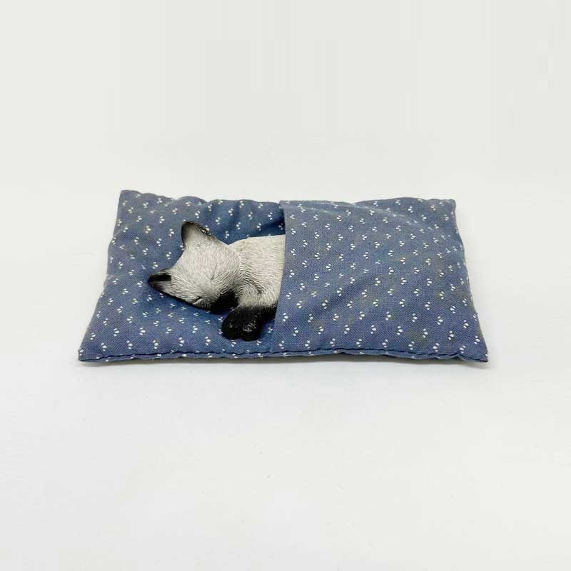 サンディキャスト 布団で眠るシャム猫　樹脂製　アメリカ　1988年