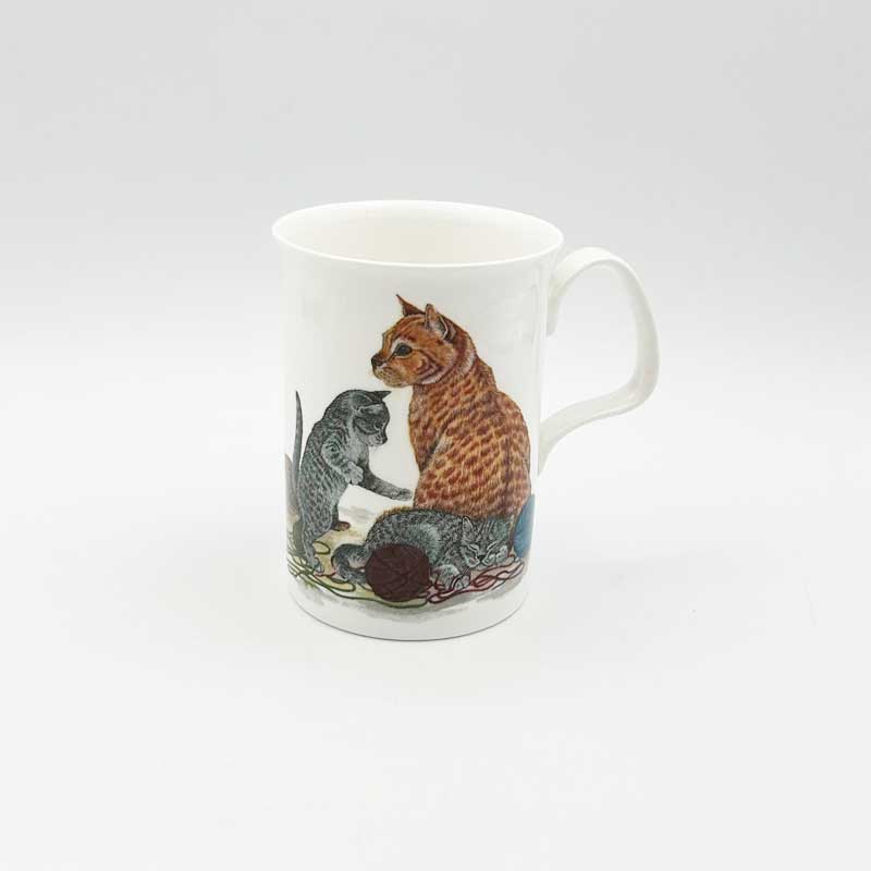 ROY KIRKHAM  ロイカーカム 猫柄のマグカップ　イギリス製ボーンチャイナ　1990年