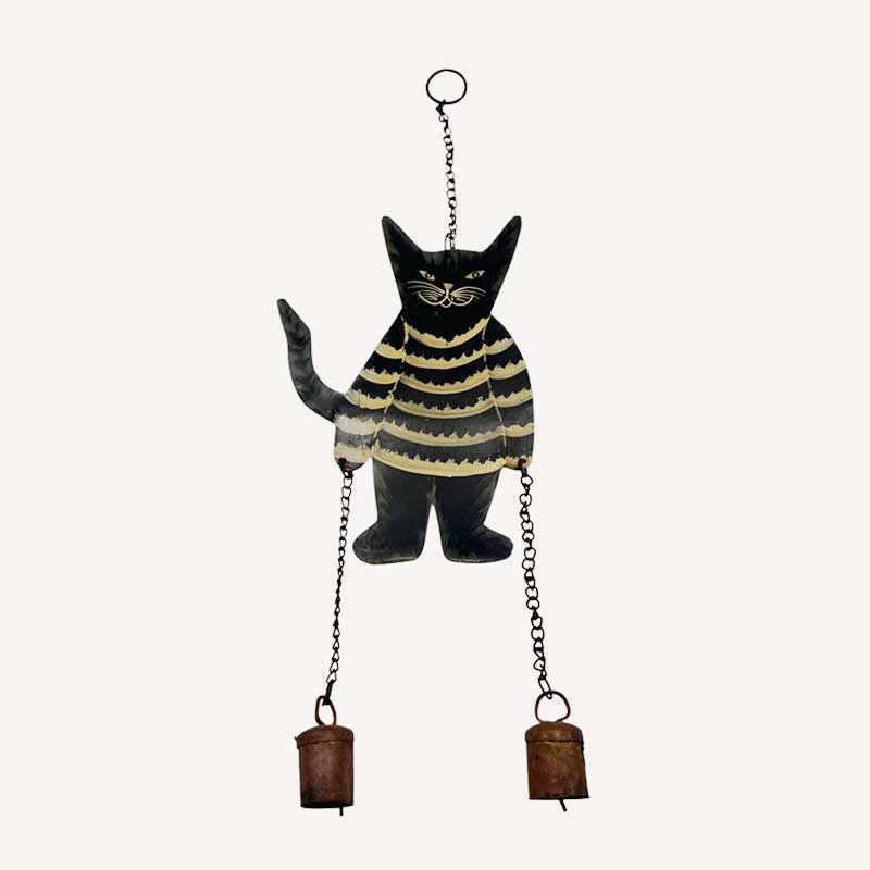 ヴィンテージ カウベル付き猫型メタルモビール　ハンギングオーナメント
