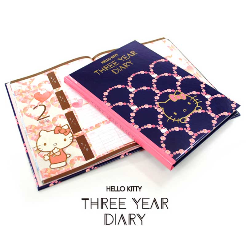 Hello Kitty 3年日記 ハローキティとともに愛猫の成長記録に