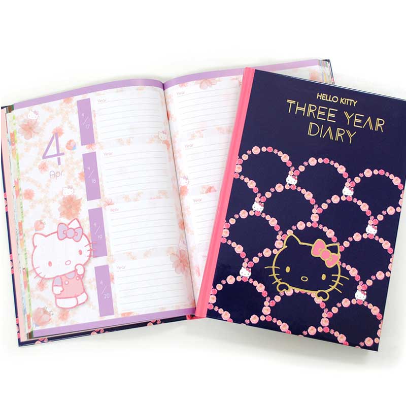 Hello Kitty 3年日記 ハローキティとともに愛猫の成長記録に
