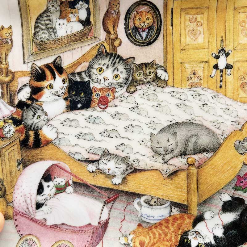 GISELEA BUOMBERGER  猫ファミリーの起きる時間　スクエア型絵皿　ドイツ製